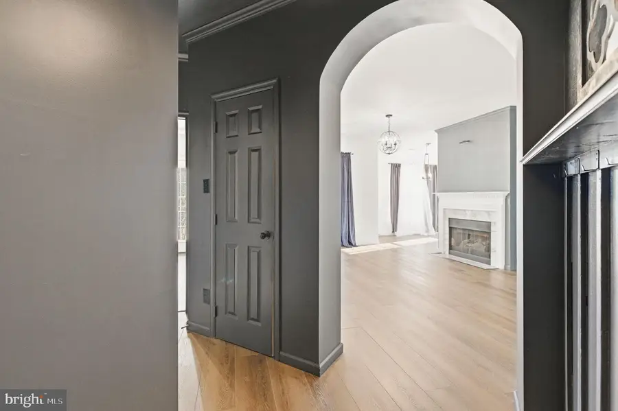 20419 Riverbend Sq #200, Sterling, VA 20165 - Image #2