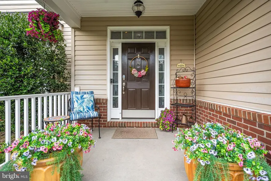 24469 Island Pool Ct, Aldie, VA 20105 - Image #2