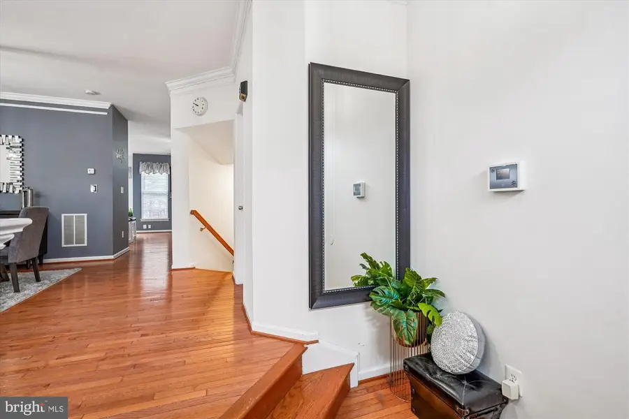 25830 Kirkwood Sq, Chantilly, VA 20152 - Image #3