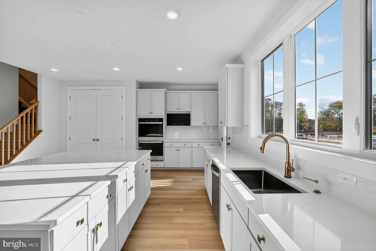 42139 Gilded Stone Ter, Brambleton, VA 20148 - Image #1