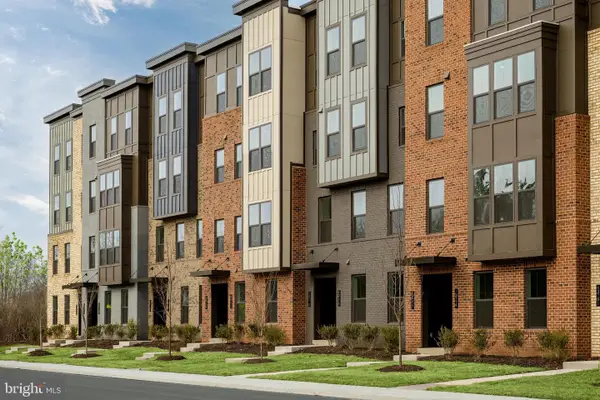 43789 Metro Ter, ASHBURN, VA 20147