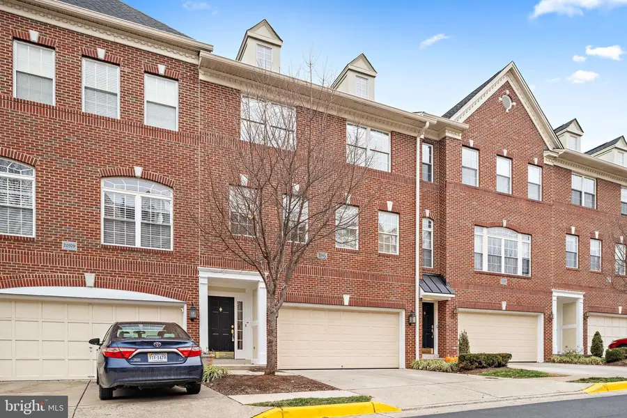 20377 Cottswold Ter #73, Sterling, VA 20165 - Image #2