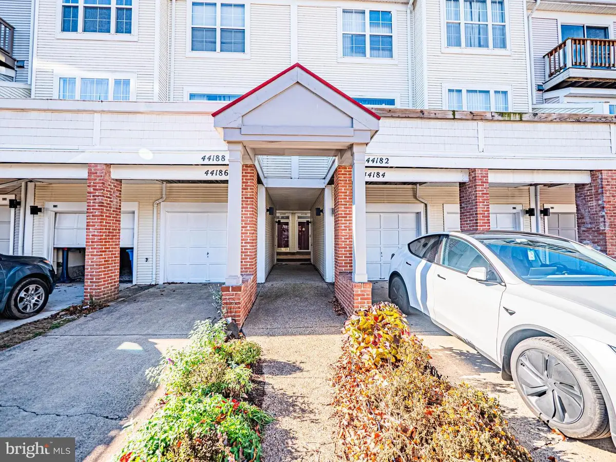 44186 Shady Glen Ter, Ashburn, VA 20147 - Image #1