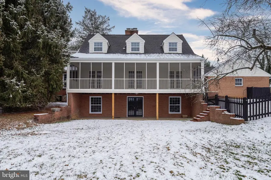 17747 Silcott Springs Rd, Purcellville, VA 20132 - Image #2