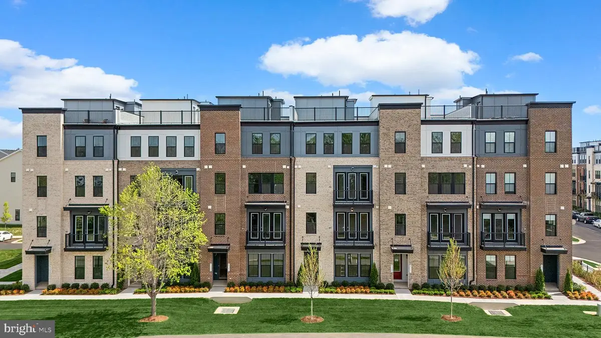 43298 Farringdon Sq, Broadlands, VA 20148 - Image #1