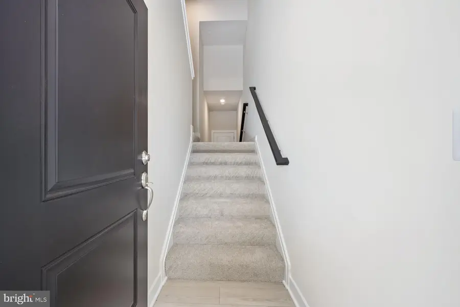 44581 Strabane Ter, Ashburn, VA 20147 - Image #3