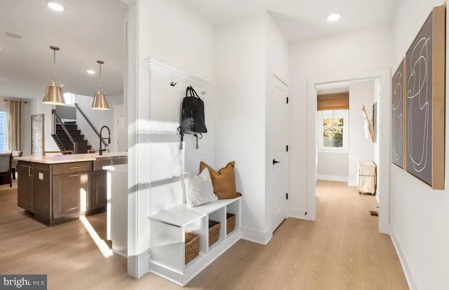 18281 Battlefield Crossing Ln, Leesburg, VA 20176 - Image #3