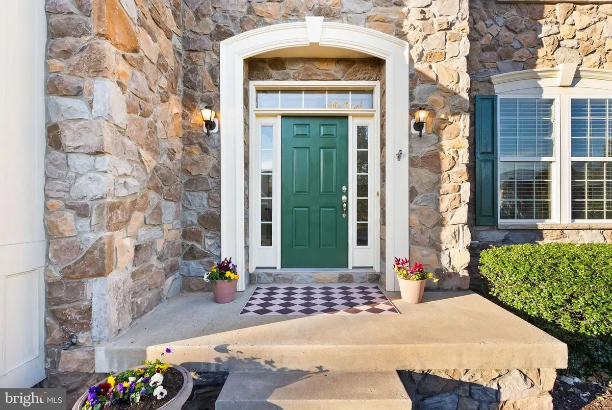 42222 Cameron Parish Dr, Ashburn, VA 20148 - Image #1