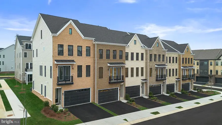 23021 Blue Eagle Ter, Ashburn, VA 20148 - Image #3