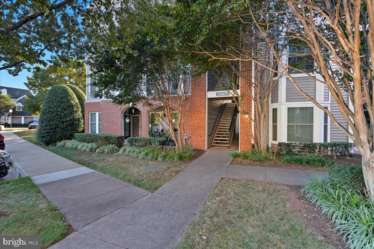 20419 Riverbend Sq #301, Sterling, VA 20165 - Image #1