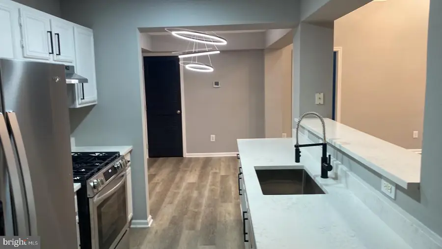 20419 Riverbend Sq #301, Sterling, VA 20165 - Image #3