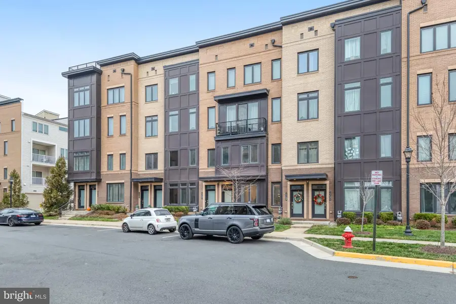 23586 Waterford Downs Ter, Ashburn, VA 20148 - Image #2