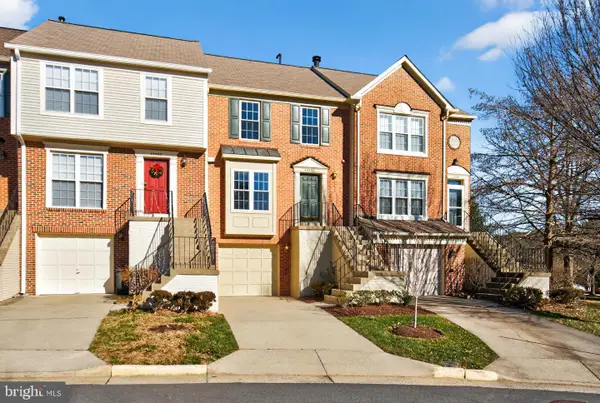 45590 Whitcomb Sq, STERLING, VA 20166