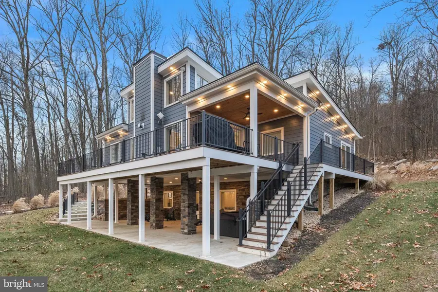 13549 Hanging Rock Ln, Lovettsville, VA 20180 - Image #2