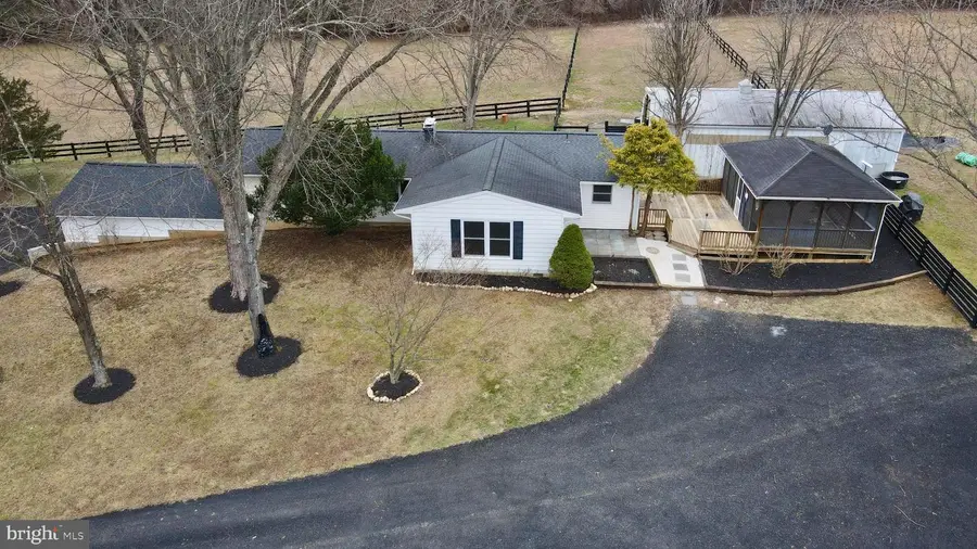 39362 Rickard Rd, Lovettsville, VA 20180 - Image #3