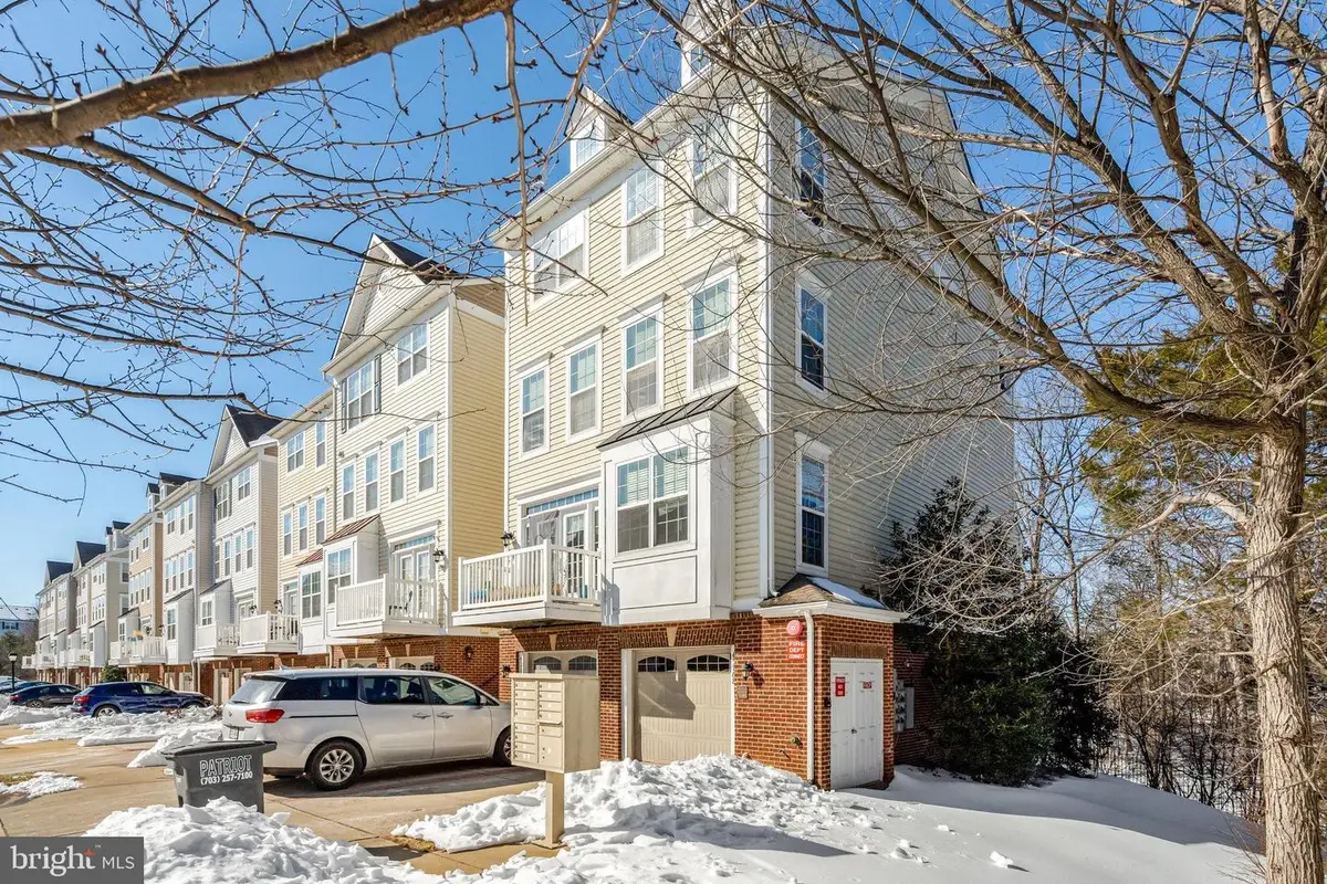 45768 Winding Branch Ter, Sterling, VA 20166 - Image #1