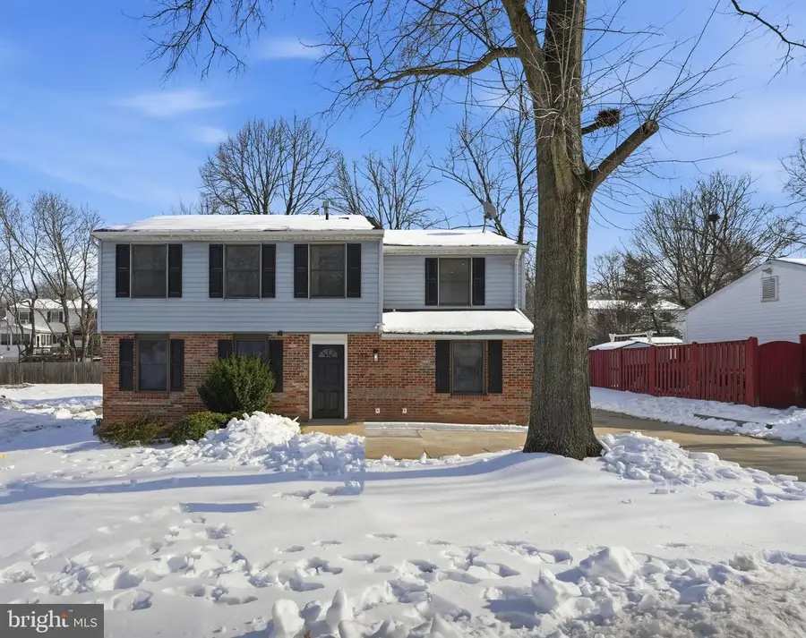 132 N Fillmore Ave, Sterling, VA 20164 - Image #2