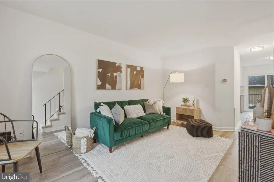 115 W O St, Purcellville, VA 20132 - #3