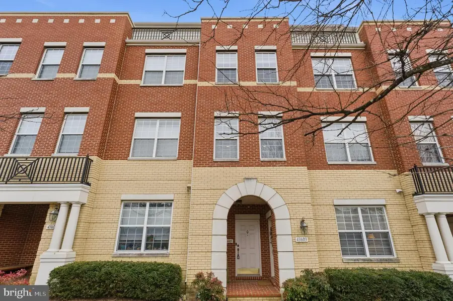 43605 Mcdowell Sq, Leesburg, VA 20176 - Image #2