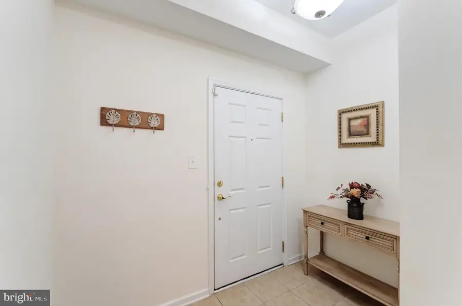 22720 Ferncrest Ter, Brambleton, VA 20148 - Image #3