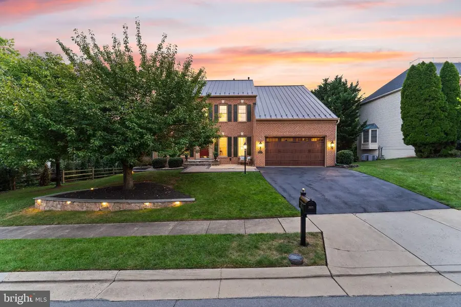 18571 Dettington Ct, Leesburg, VA 20176 - Image #2