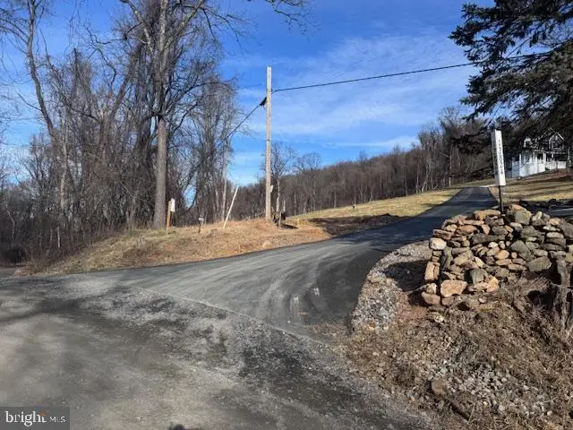 12820 Furnace Mountain Rd, Lovettsville, VA 20180 - Image #3