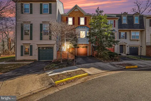 44102 Gala Cir, ASHBURN, VA 20147