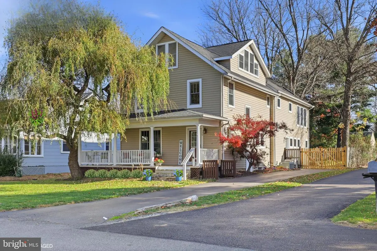 126 S 29th St, Purcellville, VA 20132 - Image #1