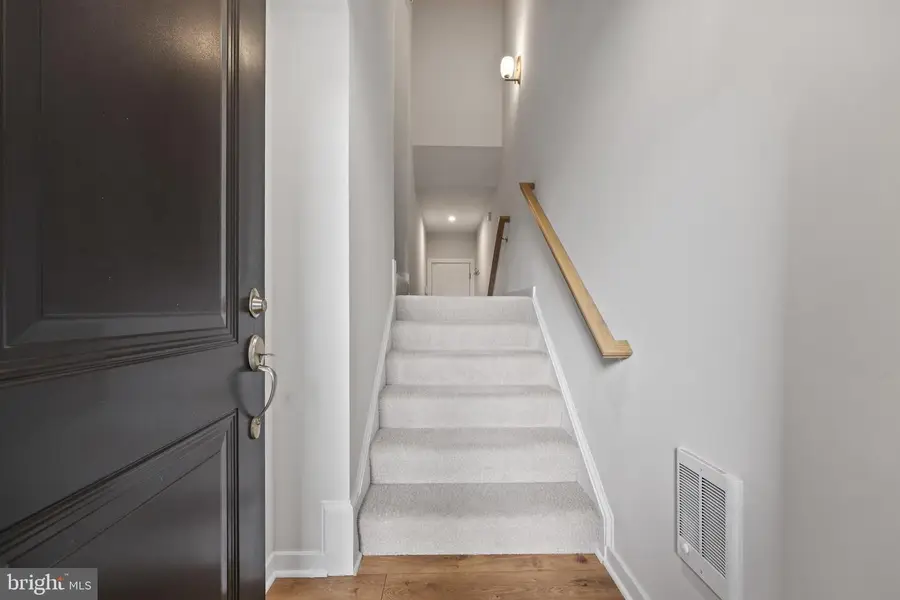 44483 Wolfhound Sq, Ashburn, VA 20147 - Image #2