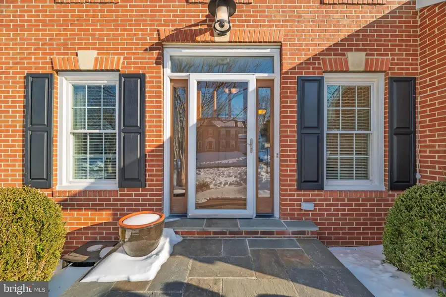 20644 Belwood Ct, Sterling, VA 20165 - Image #2