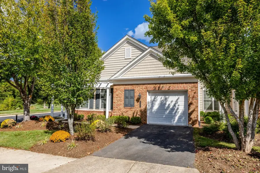 44482 Maltese Falcon Sq, Ashburn, VA 20147 - Image #2
