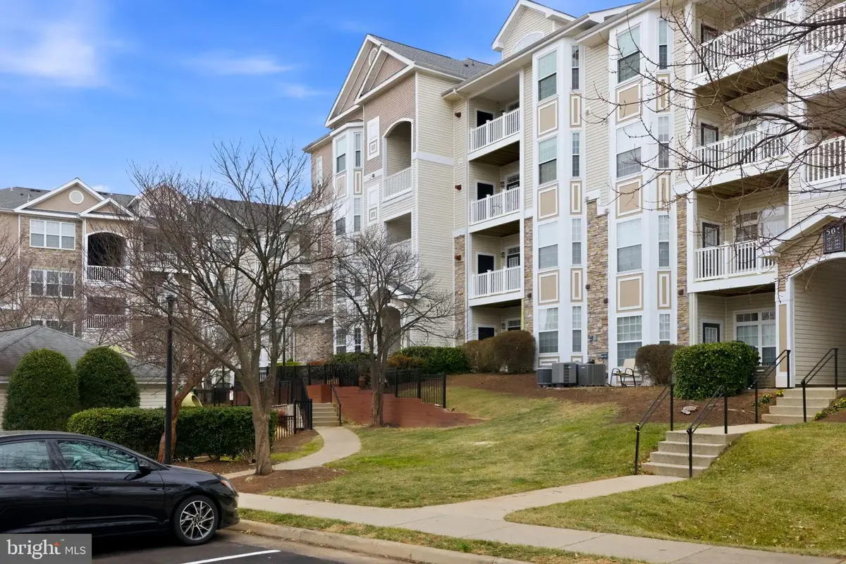 501 Sunset View Ter Se #407, Leesburg, VA 20175 - Image #1