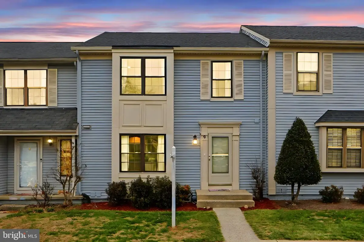 9 Conoy Ct, Sterling, VA 20165 - Image #1