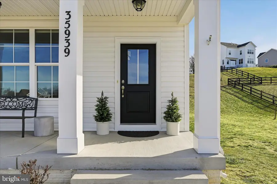 35939 Fieldside Way, Round Hill, VA 20141 - #2