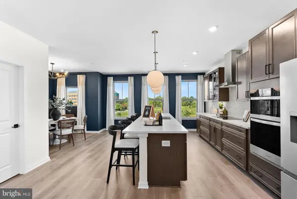 7 Sepia Sq #he, ASHBURN, VA 20147