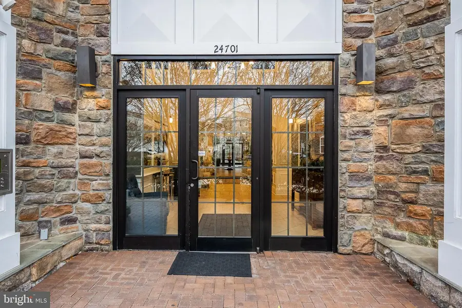 24701 Byrne Meadow Sq #413, Aldie, VA 20105 - Image #2