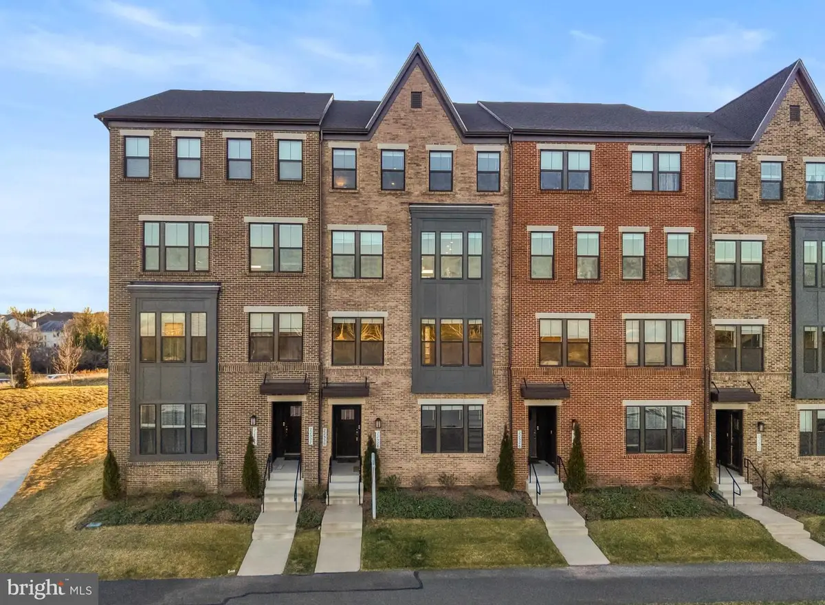 22530 Wilson View Ter, Ashburn, VA 20148 - Image #1