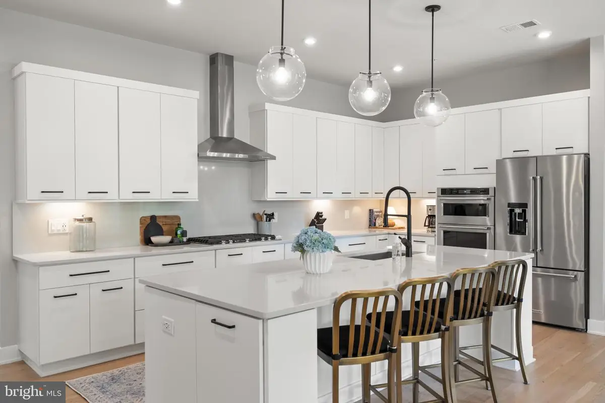 43442 Croson Ln #100, Ashburn, VA 20148 - Image #1