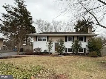 503 E Charlotte St, Sterling, VA 20164 - Image #1