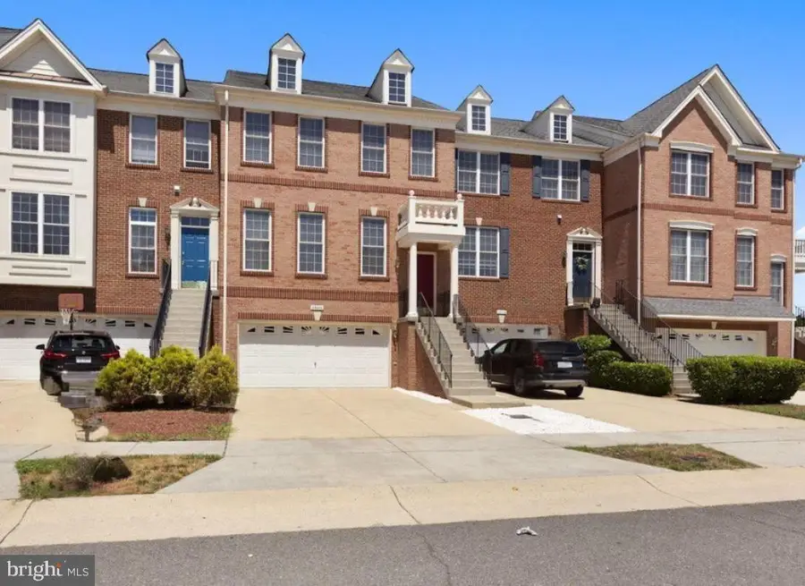 25270 Whippoorwill Ter, Chantilly, VA 20152 - Image #2