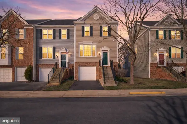 43078 Francis Sq, CHANTILLY, VA 20152