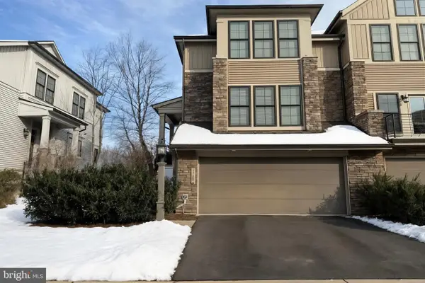 23486 Epperson Sq, BRAMBLETON, VA 20148