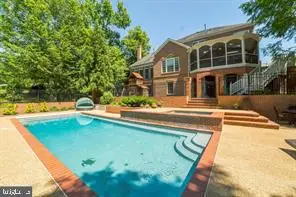 18395 Kingsmill St, Leesburg, VA 20176 - #2