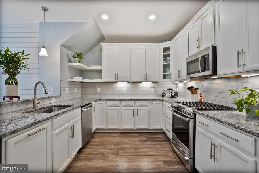 45127 Kincora Dr, Sterling, VA 20166 - Image #3