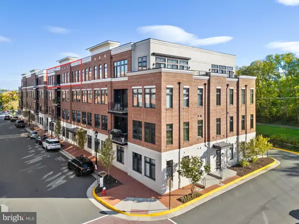 3 Stationmaster St Se #402, LEESBURG, VA 20175