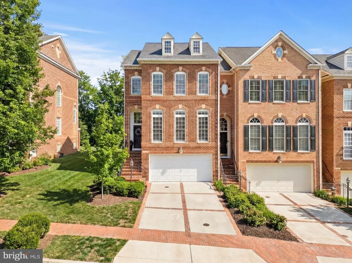 18544 Perdido Bay Ter, Leesburg, VA 20176 - Image #1