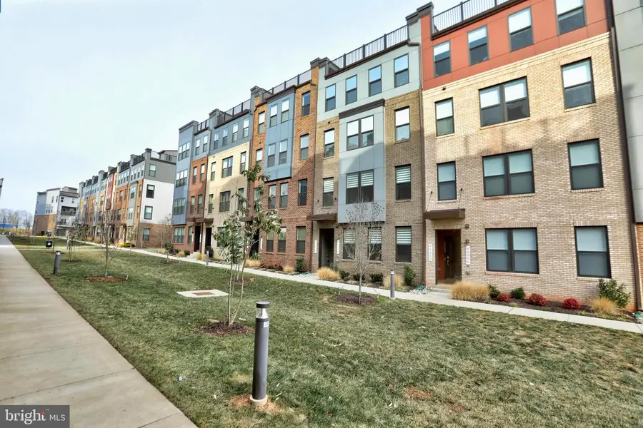 44531 Wolfhound Sq, Ashburn, VA 20147 - Image #2