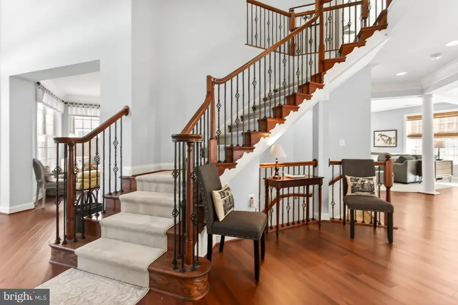 21374 Fairhunt Dr, Ashburn, VA 20148 - Image #3