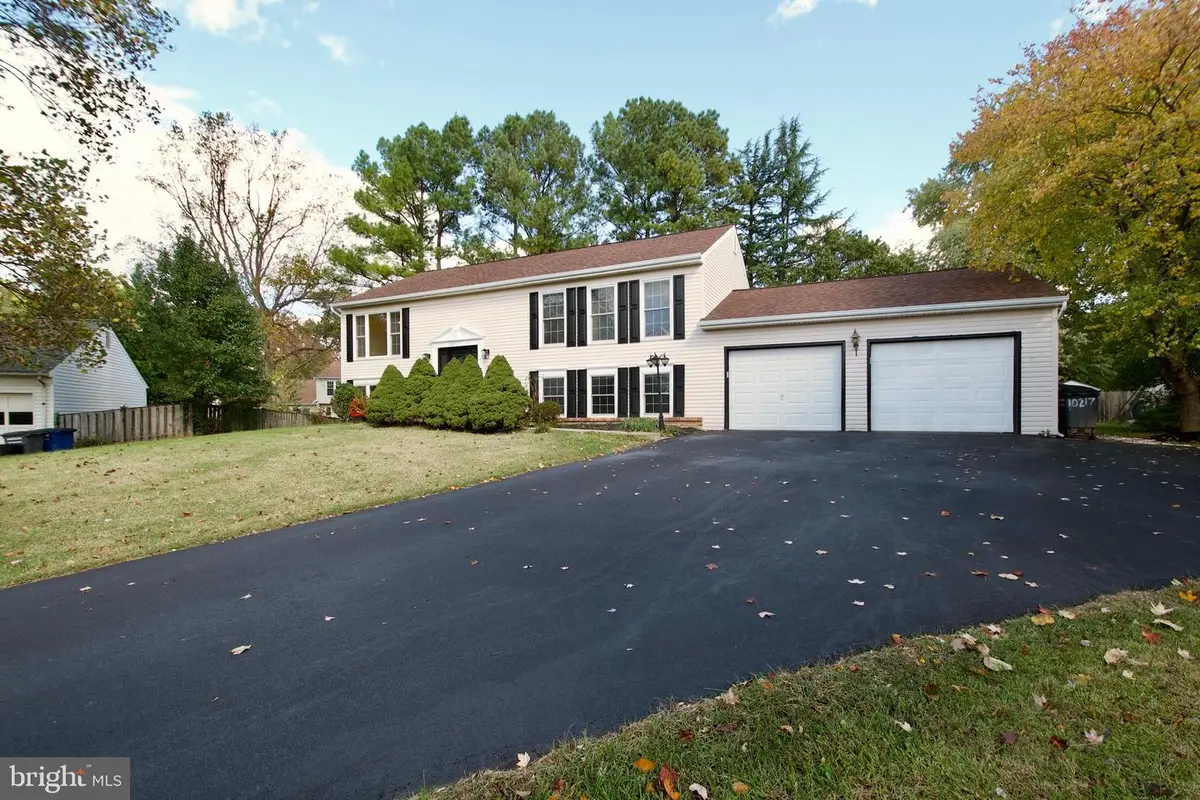10217 Mckean Ct, Great Falls, VA 22066 - #1