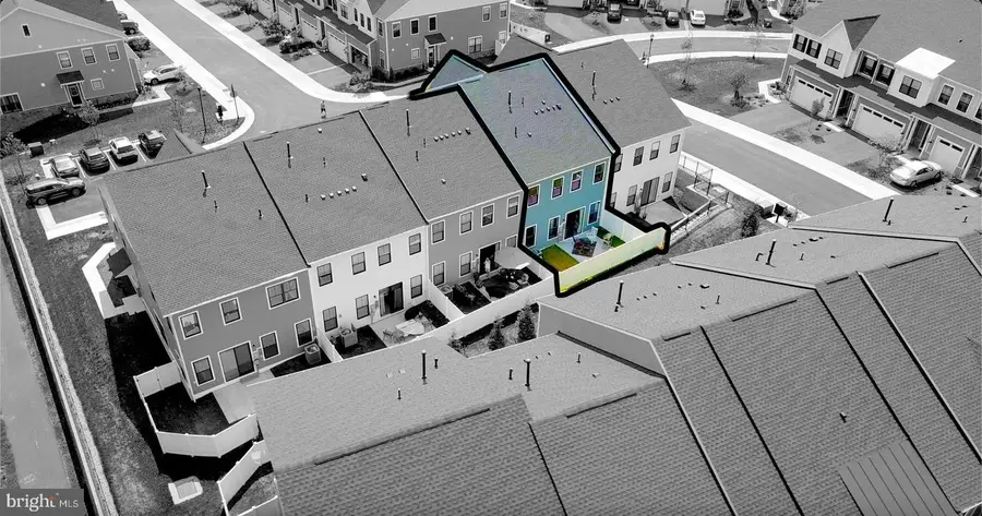 18989 Coral Reef Sq, Leesburg, VA 20176 - Image #2